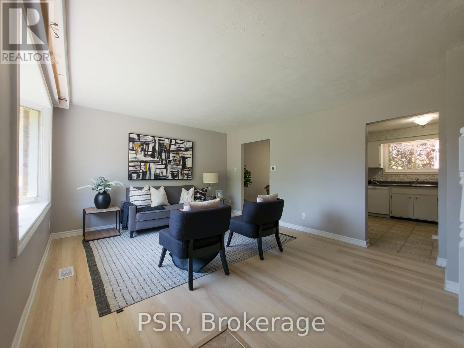 11 Elmsdale Drive, Kitchener, Ontario  N2E 1H7 - Photo 3 - X13172644