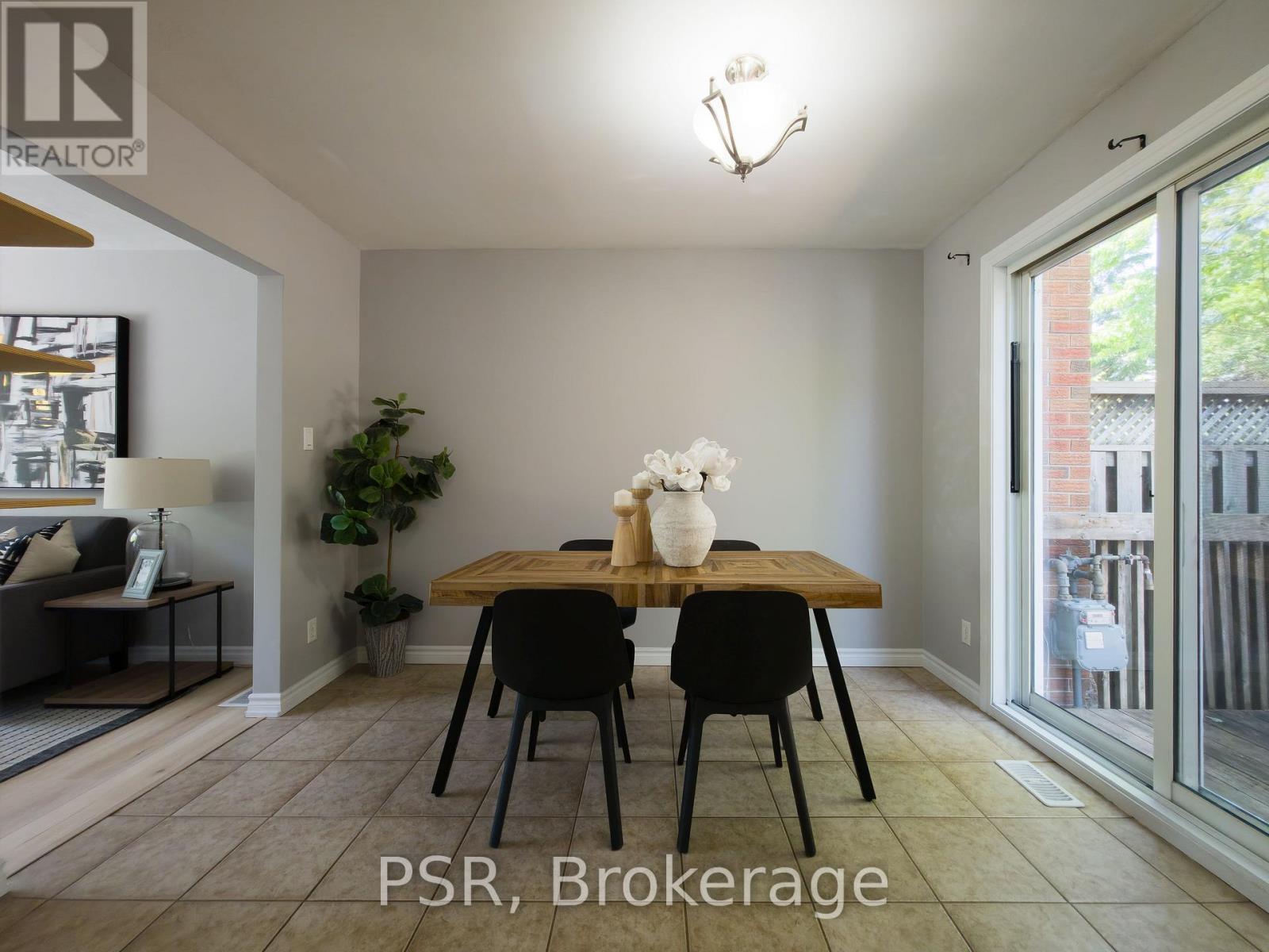 11 Elmsdale Drive, Kitchener, Ontario  N2E 1H7 - Photo 4 - X13172644