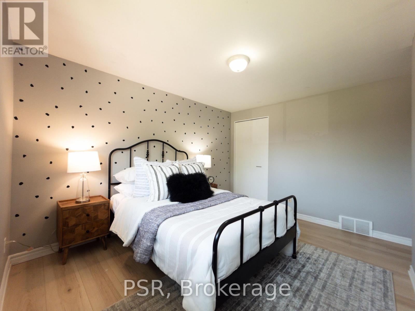 11 Elmsdale Drive, Kitchener, Ontario  N2E 1H7 - Photo 9 - X13172644