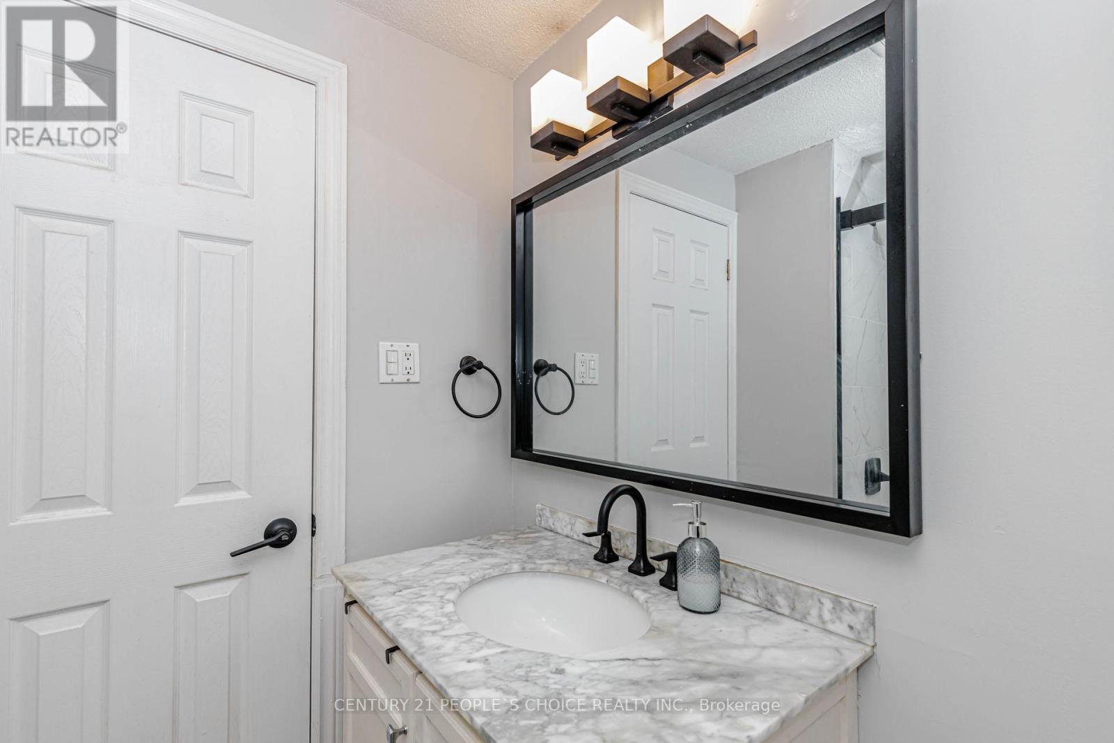 570b Glen Forrest Boulevard, Waterloo, Ontario  N2L 4J5 - Photo 30 - X13172650