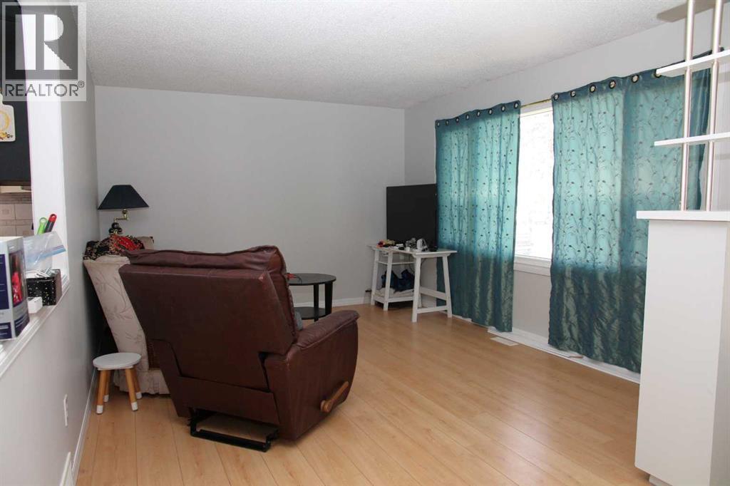3907 49 Avenue, Lloydminster, Saskatchewan  S9V 0S1 - Photo 3 - A2313691