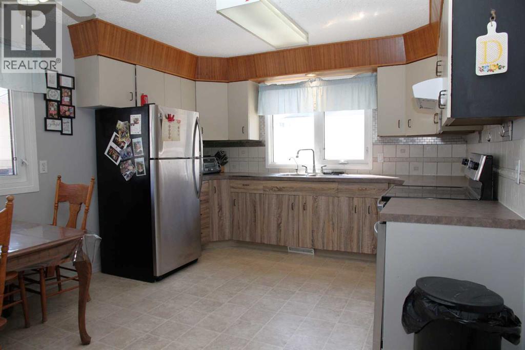 3907 49 Avenue, Lloydminster, Saskatchewan  S9V 0S1 - Photo 13 - A2313691