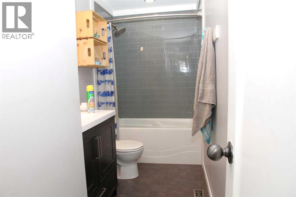 3907 49 Avenue, Lloydminster, Saskatchewan  S9V 0S1 - Photo 7 - A2313691