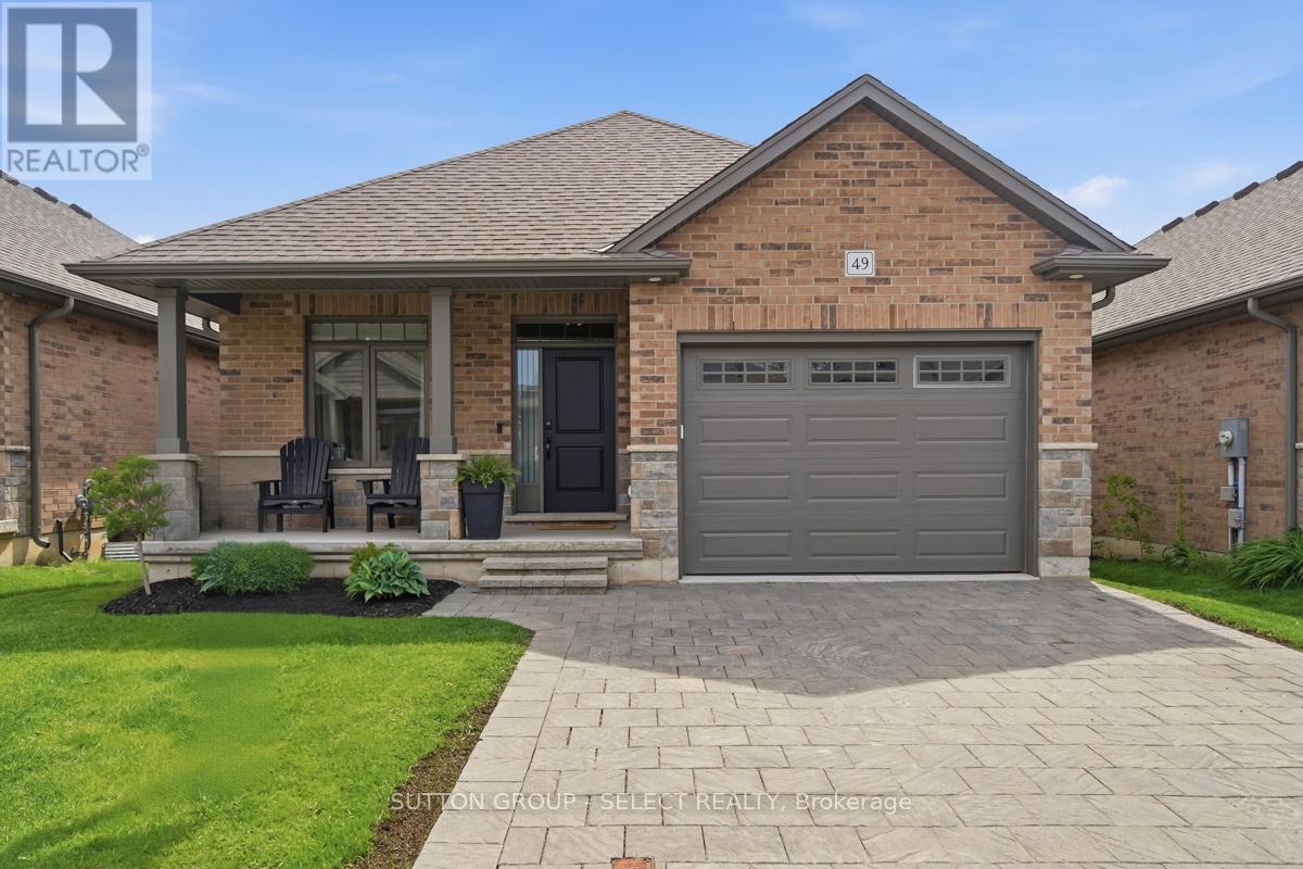 49 - 159 COLLINS WAY, Strathroy-Caradoc, Ontario