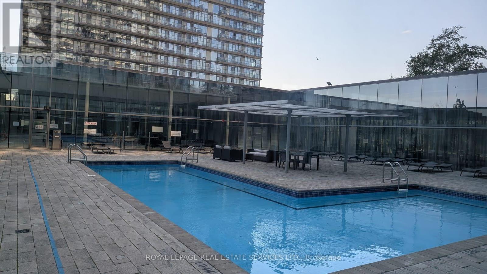 2412 - 105 The Queensway, Toronto, Ontario  M6S 5B5 - Photo 11 - W13167806