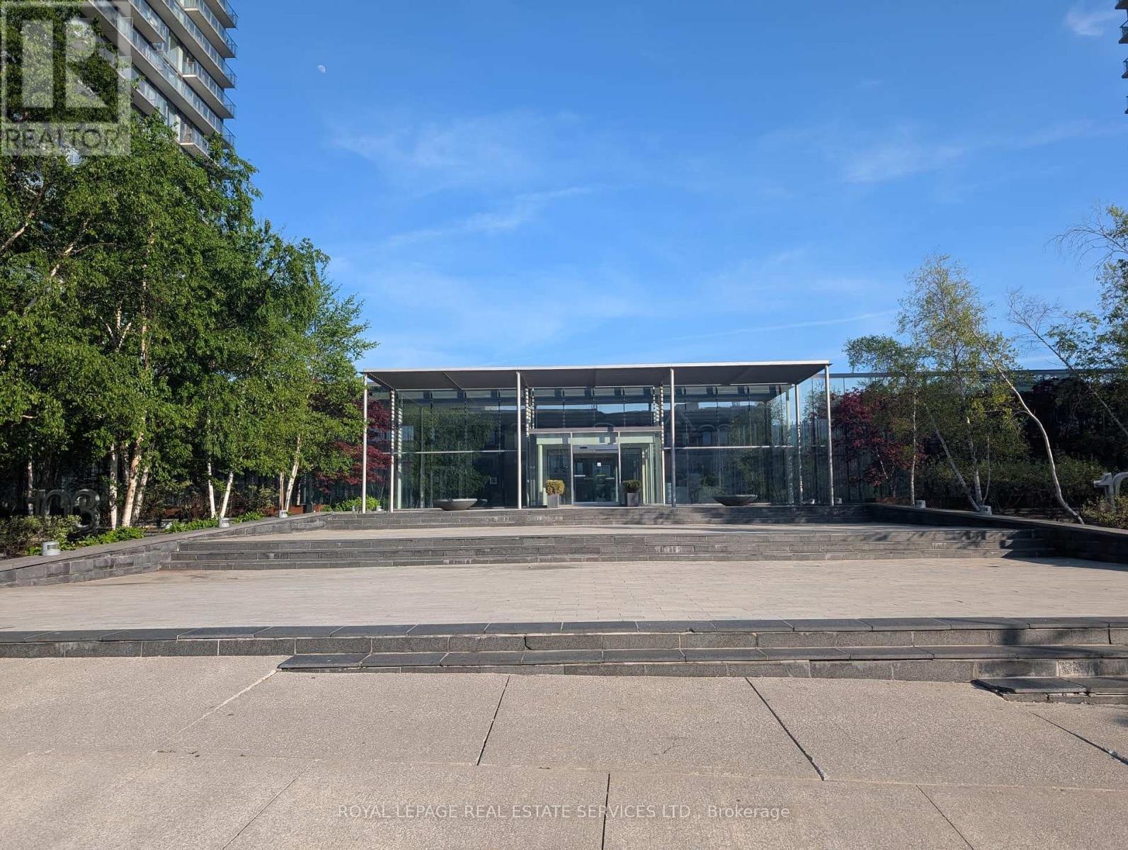 2412 - 105 The Queensway, Toronto, Ontario  M6S 5B5 - Photo 8 - W13167806