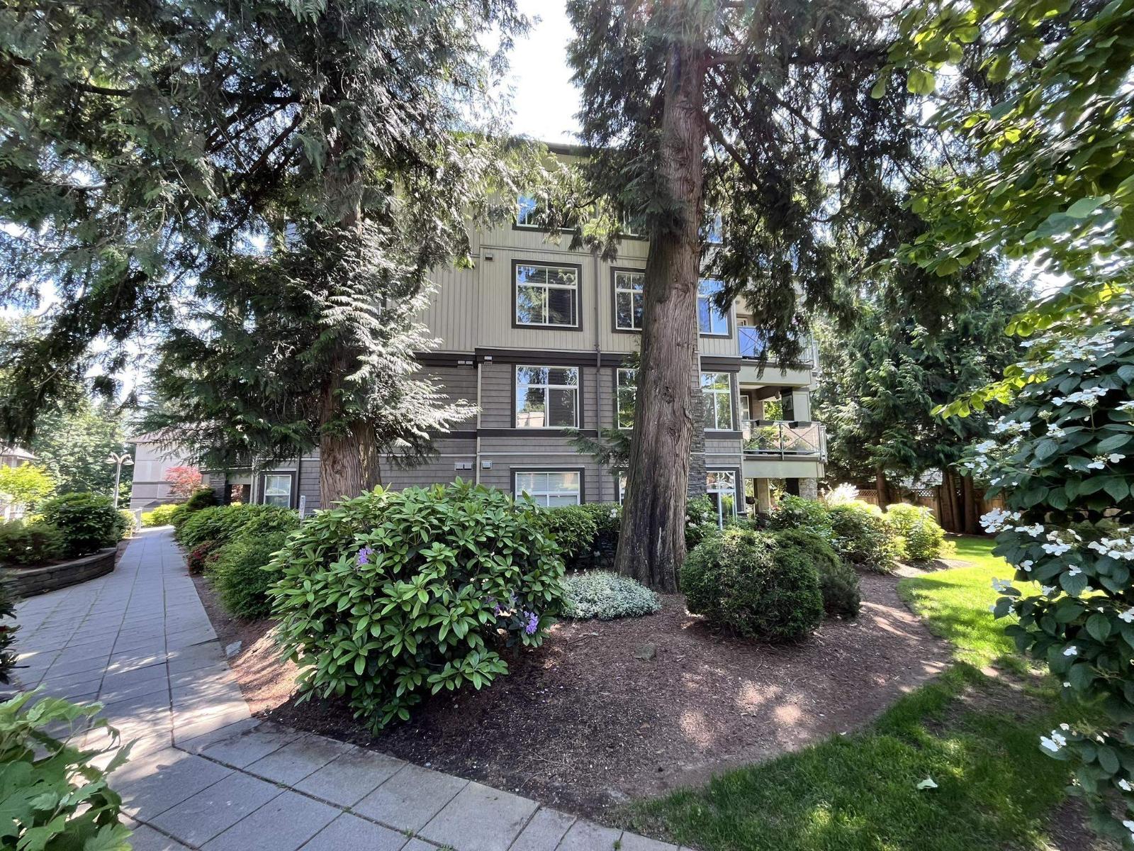 202 33318 E Bourquin Crescent, Abbotsford, British Columbia V2S 0A6 - Photo 3 - R3127744