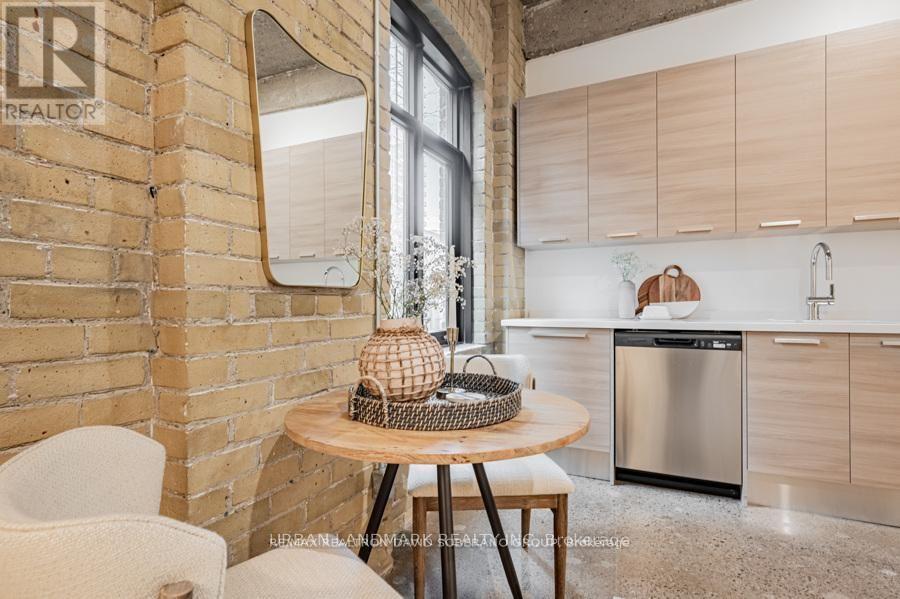 502 - 9 St Nicholas Street, Toronto, Ontario  M4Y 1W5 - Photo 6 - C13172678