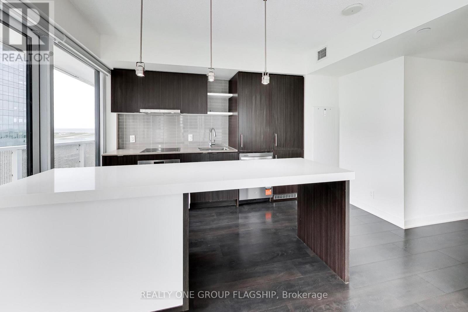 2107 - 88 Harbour Street, Toronto, Ontario  M5J 0C3 - Photo 11 - C13172682