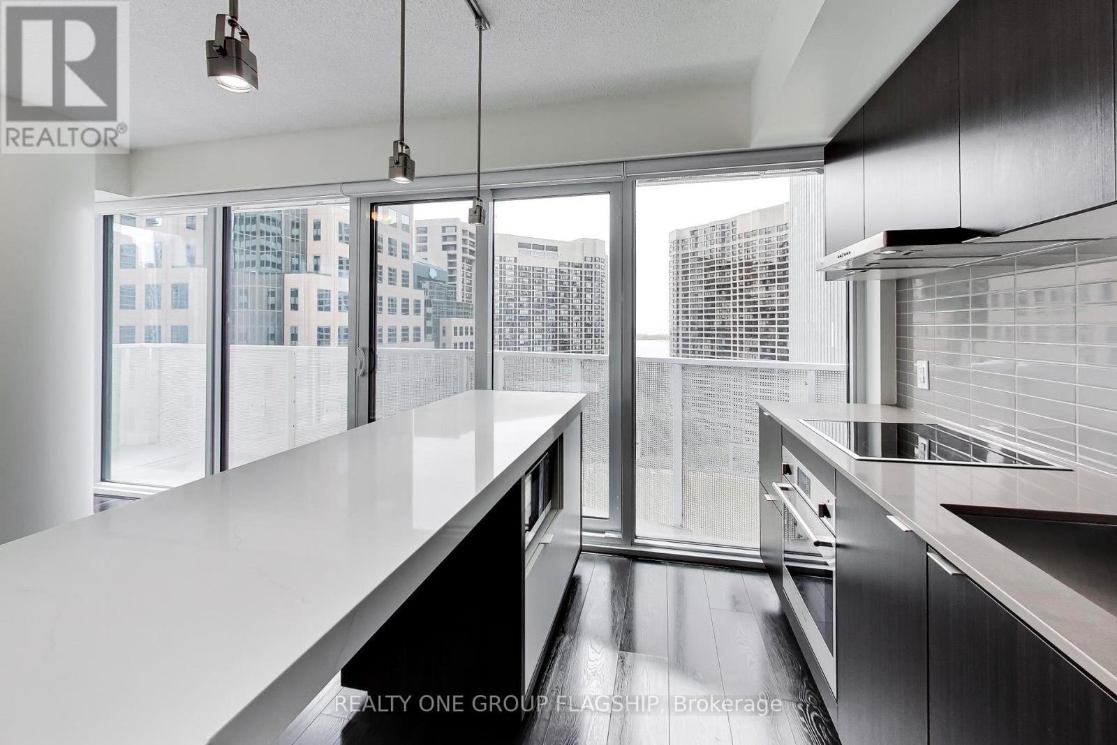 2107 - 88 Harbour Street, Toronto, Ontario  M5J 0C3 - Photo 12 - C13172682