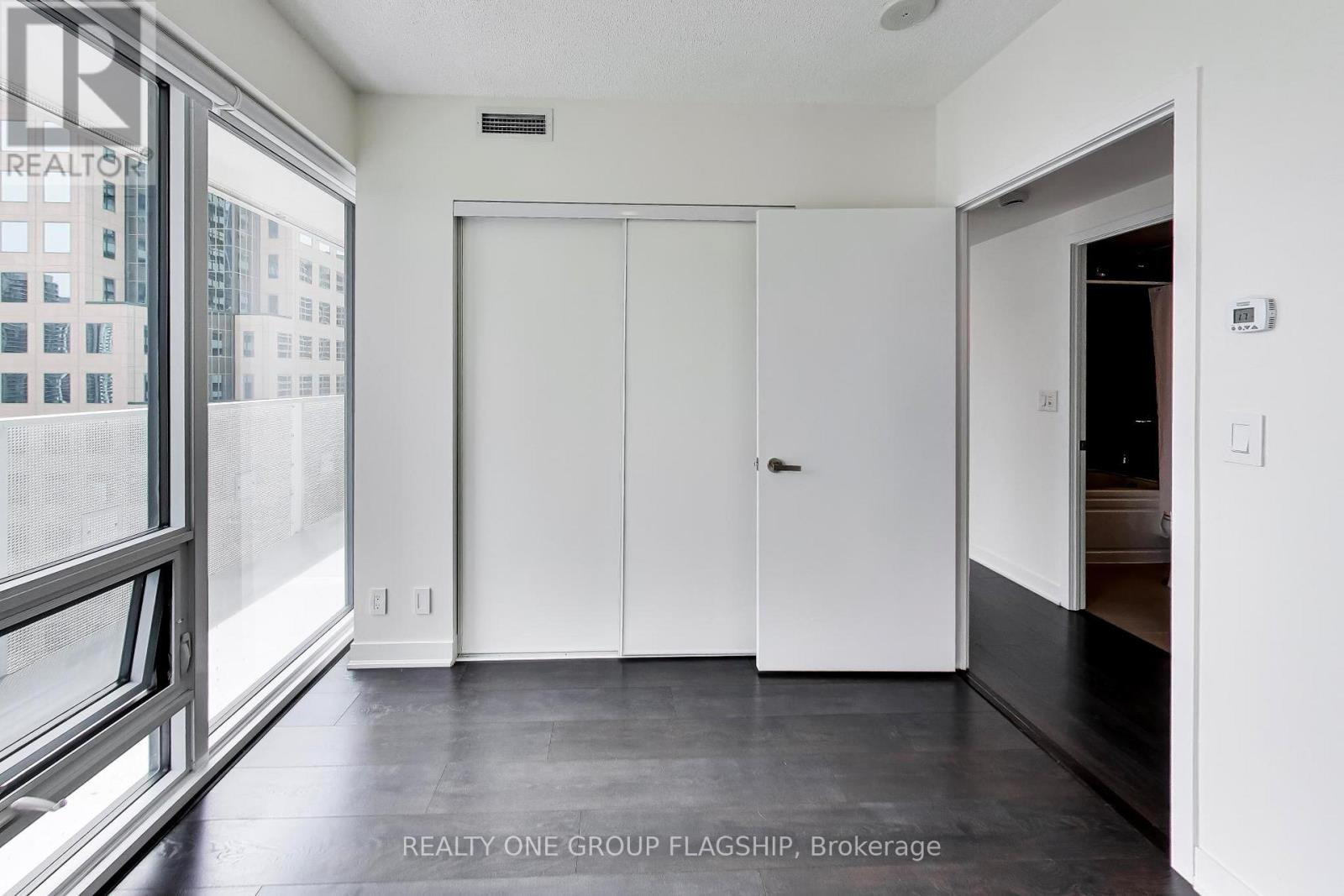 2107 - 88 Harbour Street, Toronto, Ontario  M5J 0C3 - Photo 16 - C13172682