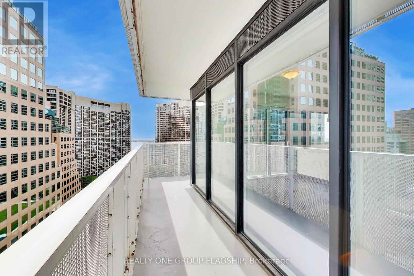 2107 - 88 Harbour Street, Toronto, Ontario  M5J 0C3 - Photo 20 - C13172682