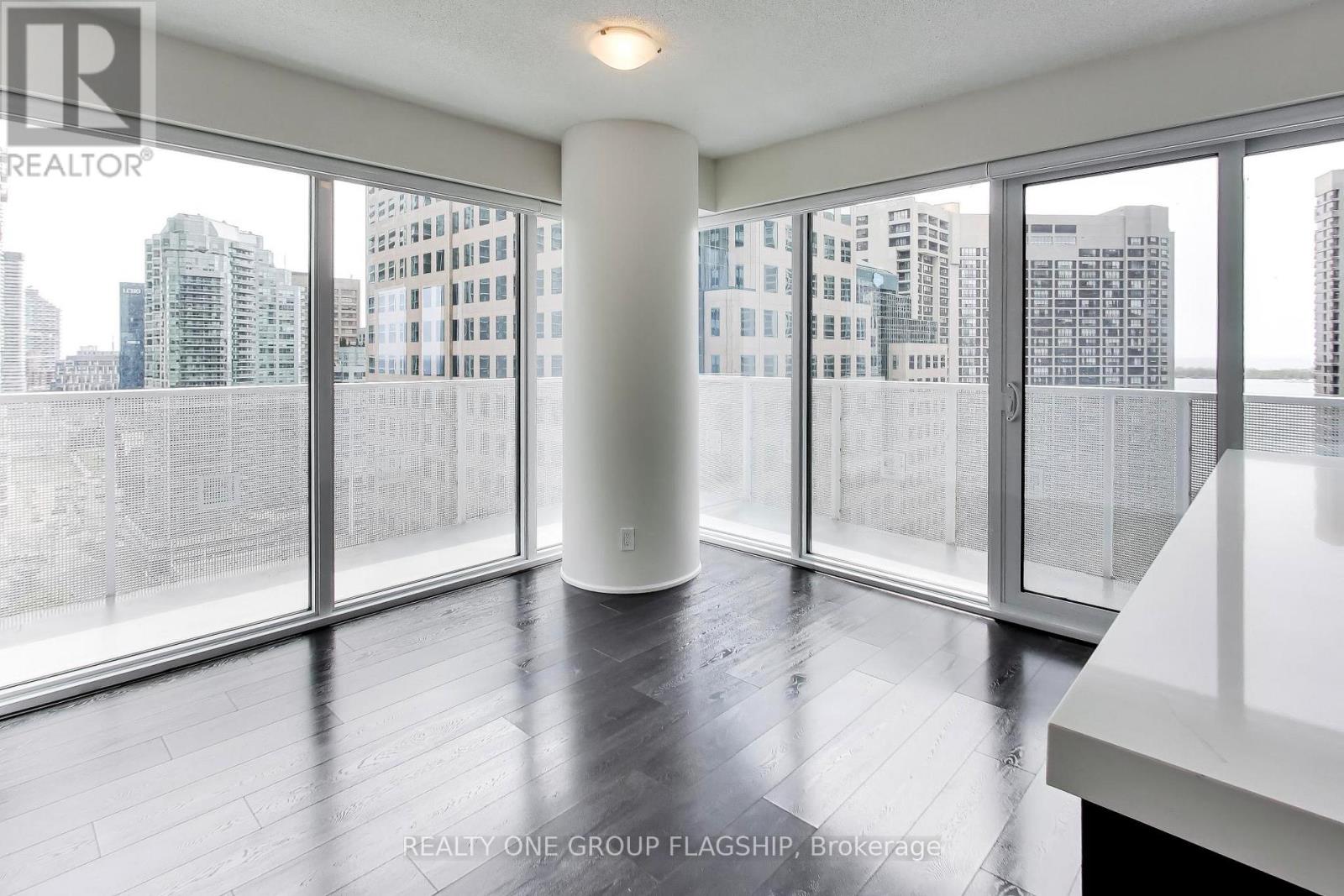 2107 - 88 Harbour Street, Toronto, Ontario  M5J 0C3 - Photo 9 - C13172682