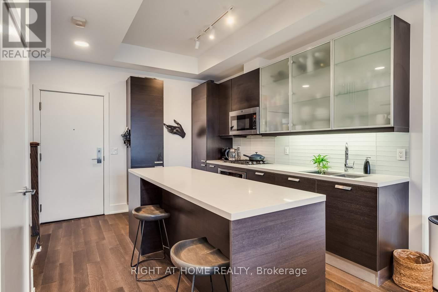 409 - 66 Kippendavie Avenue, Toronto, Ontario  M4L 0A4 - Photo 3 - E13172690