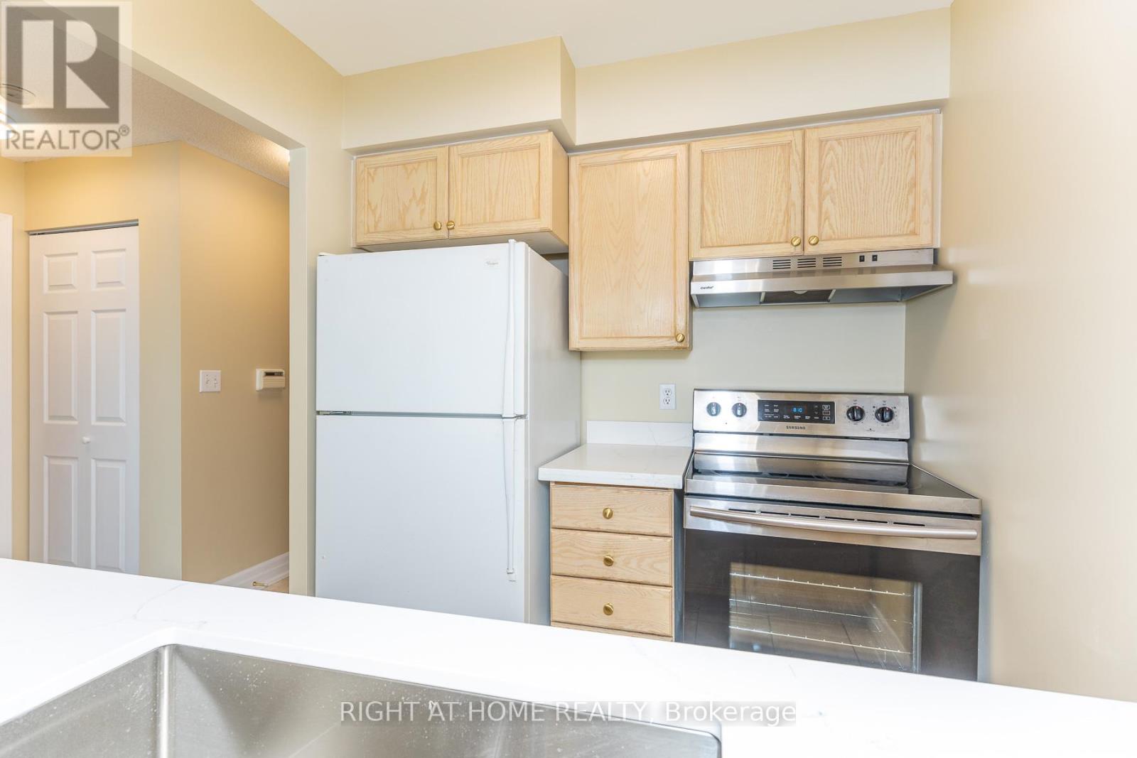 1706 - 3 Pemberton Avenue, Toronto, Ontario  M2M 4M1 - Photo 7 - C13159340
