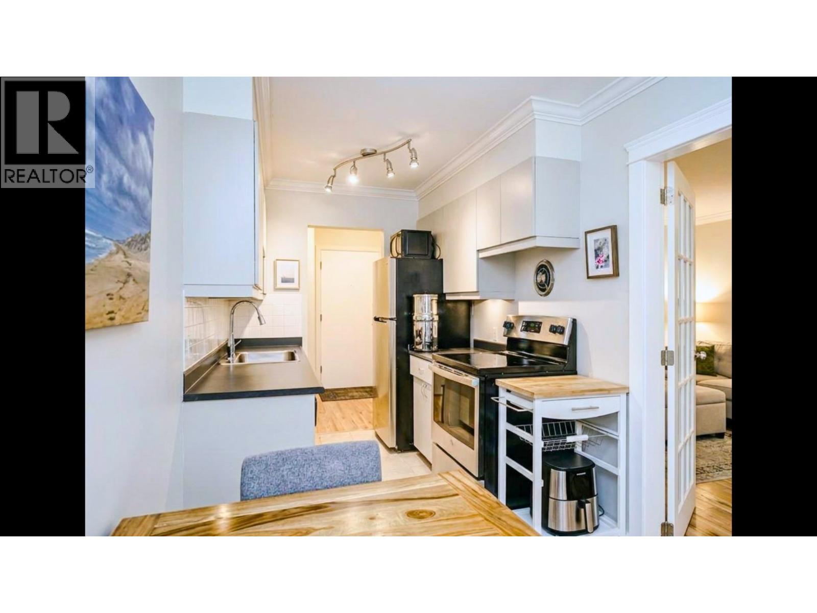 305 2430 Point Grey Road, Vancouver, British Columbia V6K 1A2 - Photo 7 - R3125102