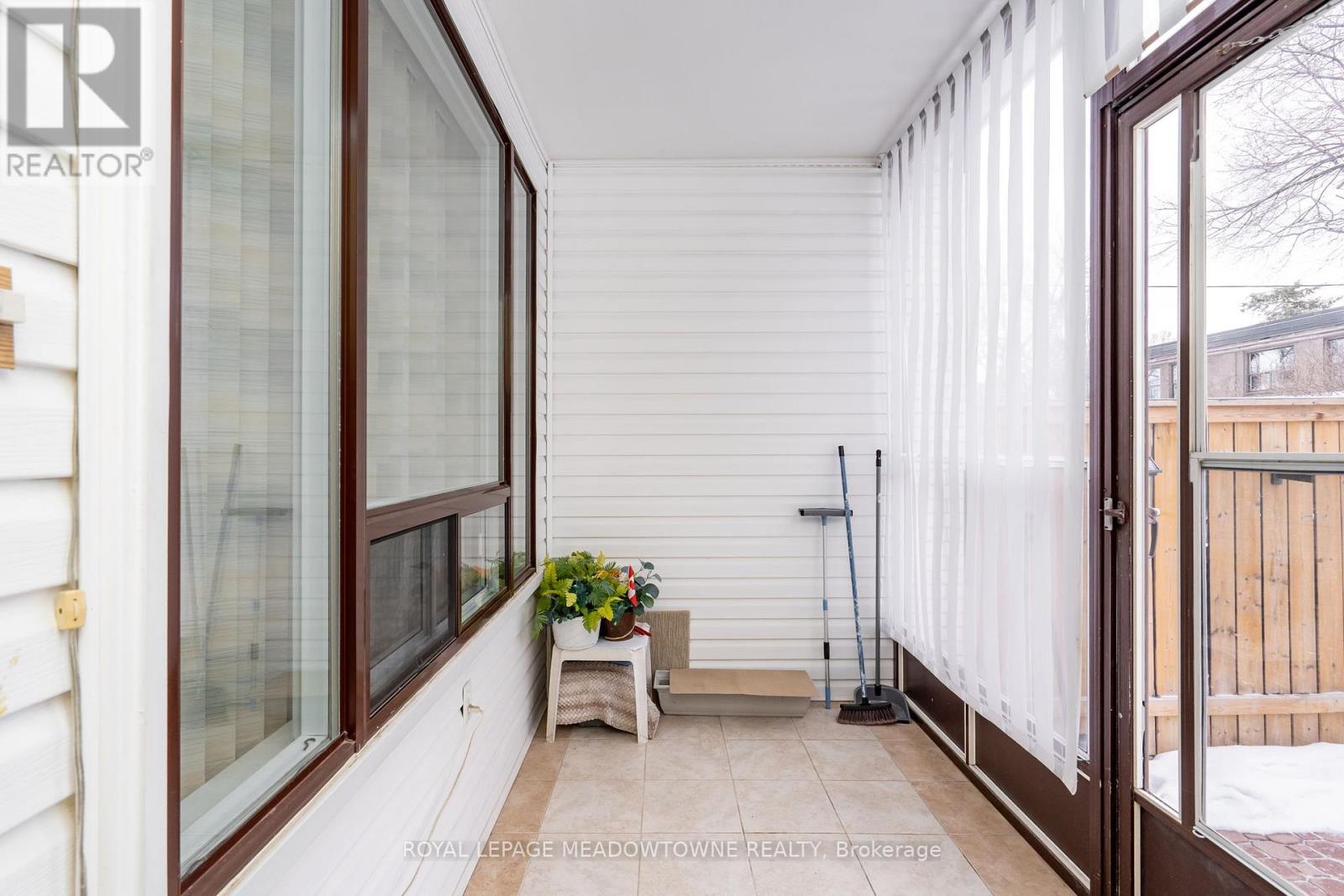 19 - 61 Ardglen Drive, Brampton, Ontario  L6W 1V1 - Photo 2 - W13172668