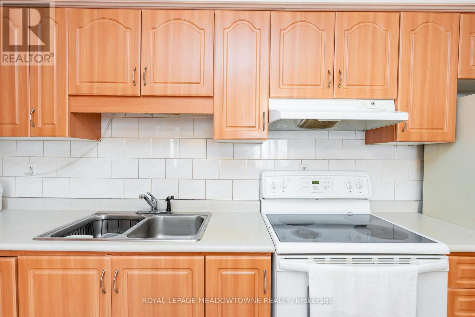 19 - 61 Ardglen Drive, Brampton, Ontario  L6W 1V1 - Photo 9 - W13172668