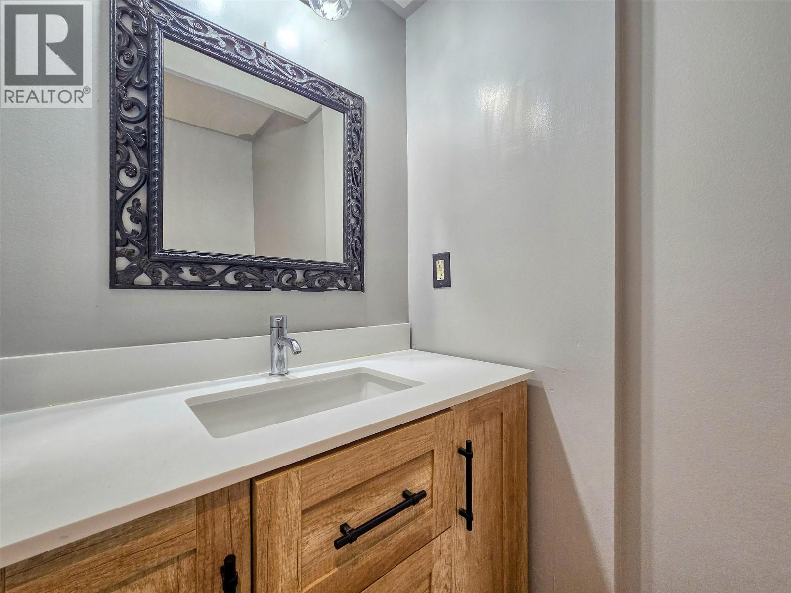 1502 10th Avenue, Invermere, British Columbia  v0a 1k0 - Photo 51 - 10382138