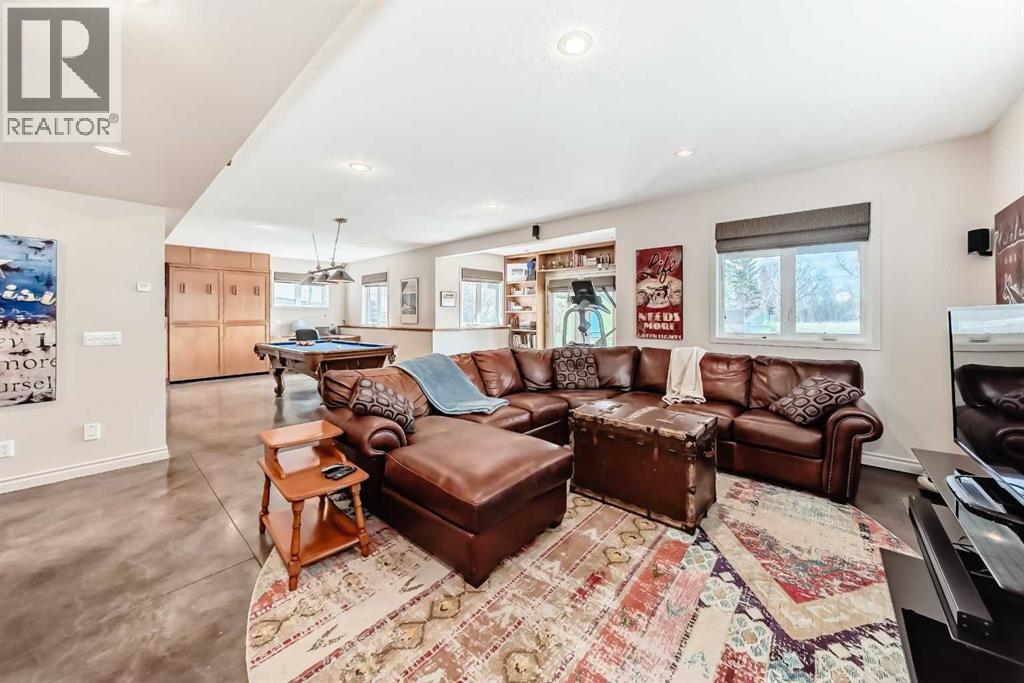 1416 Strathcona Drive Sw, Calgary, Alberta  T3H 4L1 - Photo 31 - A2308885