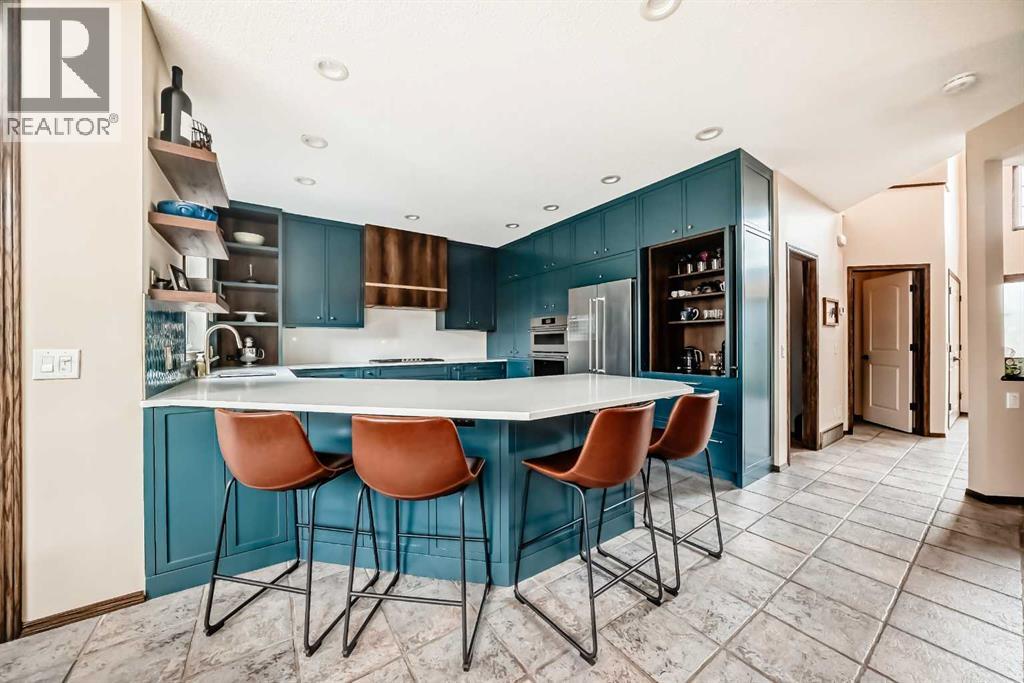 1416 Strathcona Drive Sw, Calgary, Alberta  T3H 4L1 - Photo 2 - A2308885