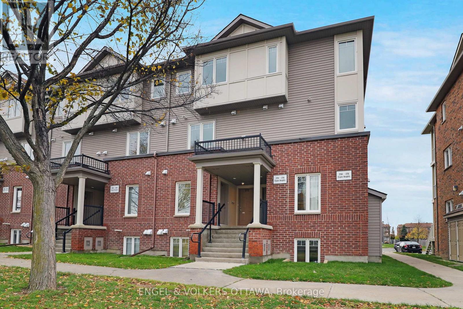 270 ESPIN HEIGHTS, Ottawa, Ontario