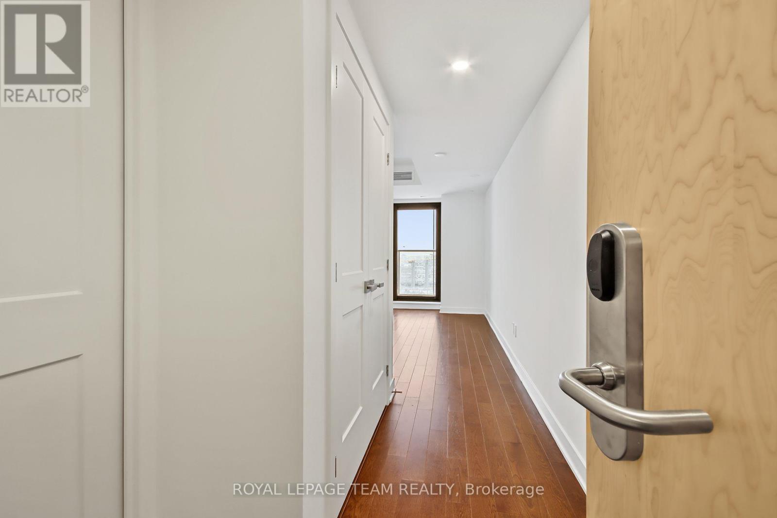 2402 - 340 Queen Street, Ottawa, Ontario  K1R 0G1 - Photo 4 - X13172706