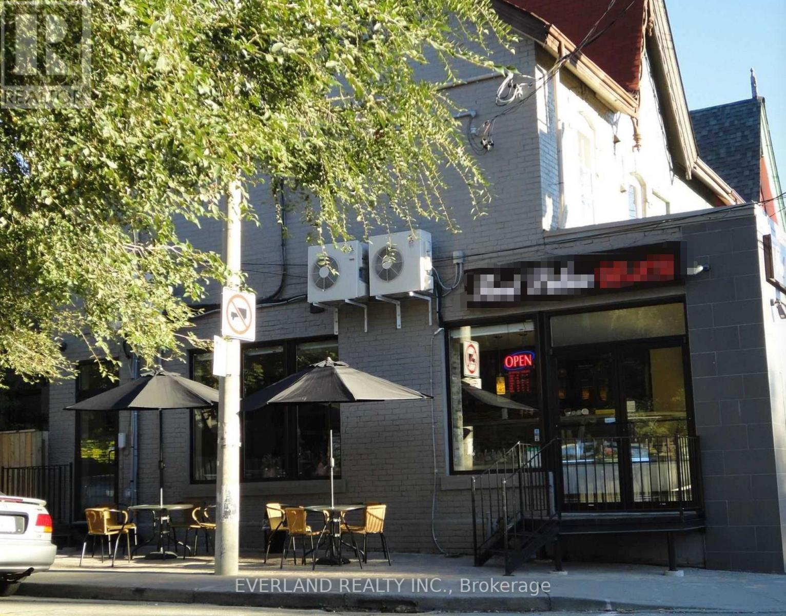 217 Bathurst Street, Toronto, Ontario  M5T 2S1 - Photo 2 - C13172728
