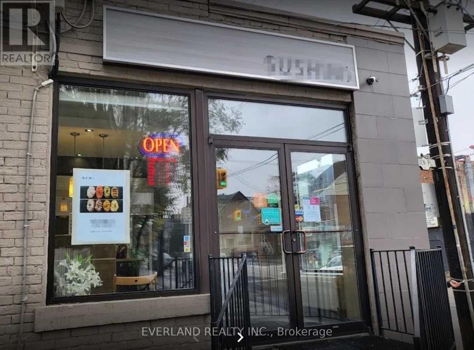 217 Bathurst Street, Toronto, Ontario  M5T 2S1 - Photo 3 - C13172728