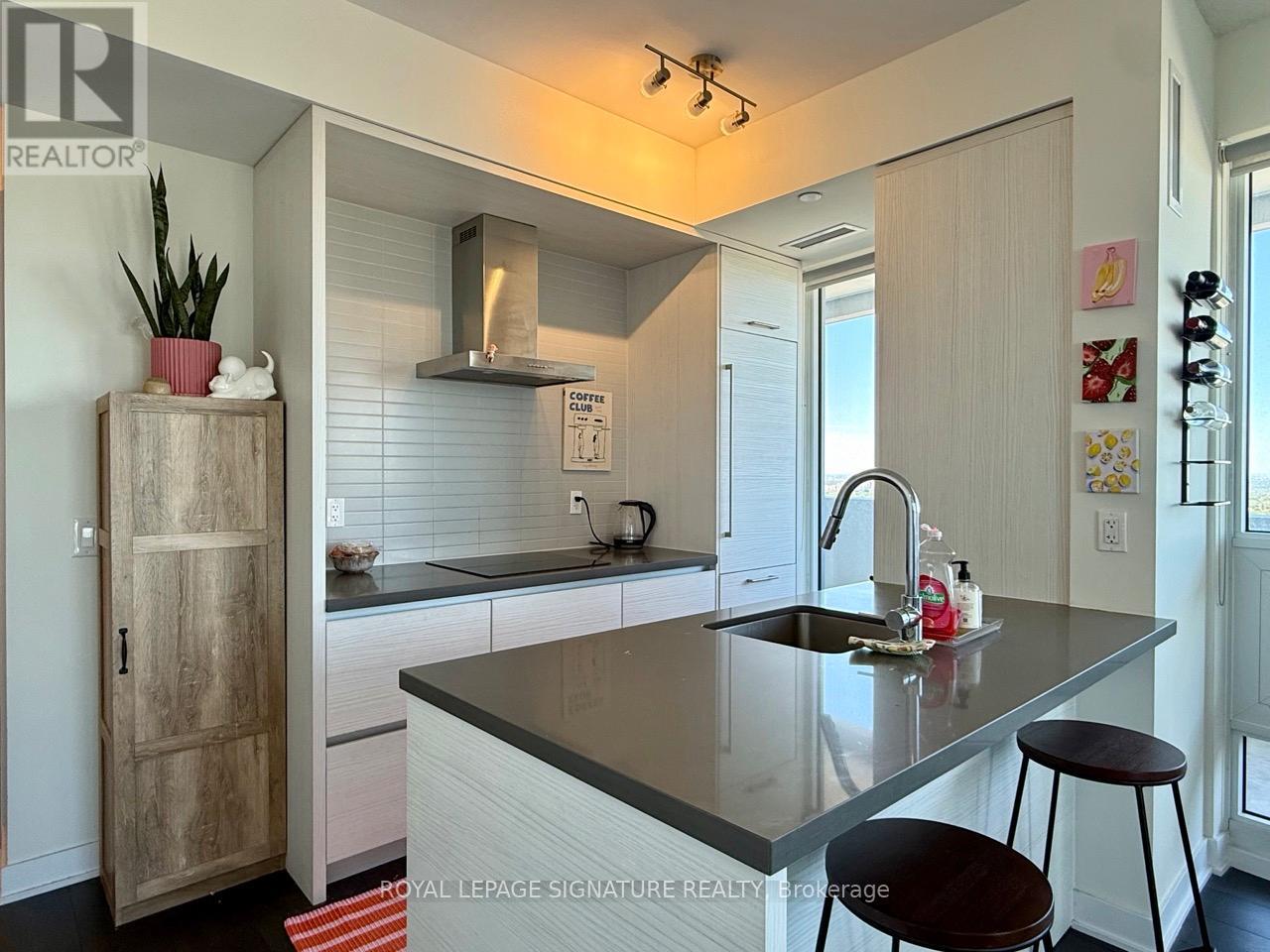 3909 - 2221 Yonge Street, Toronto, Ontario  M4S 0B8 - Photo 3 - C13172748