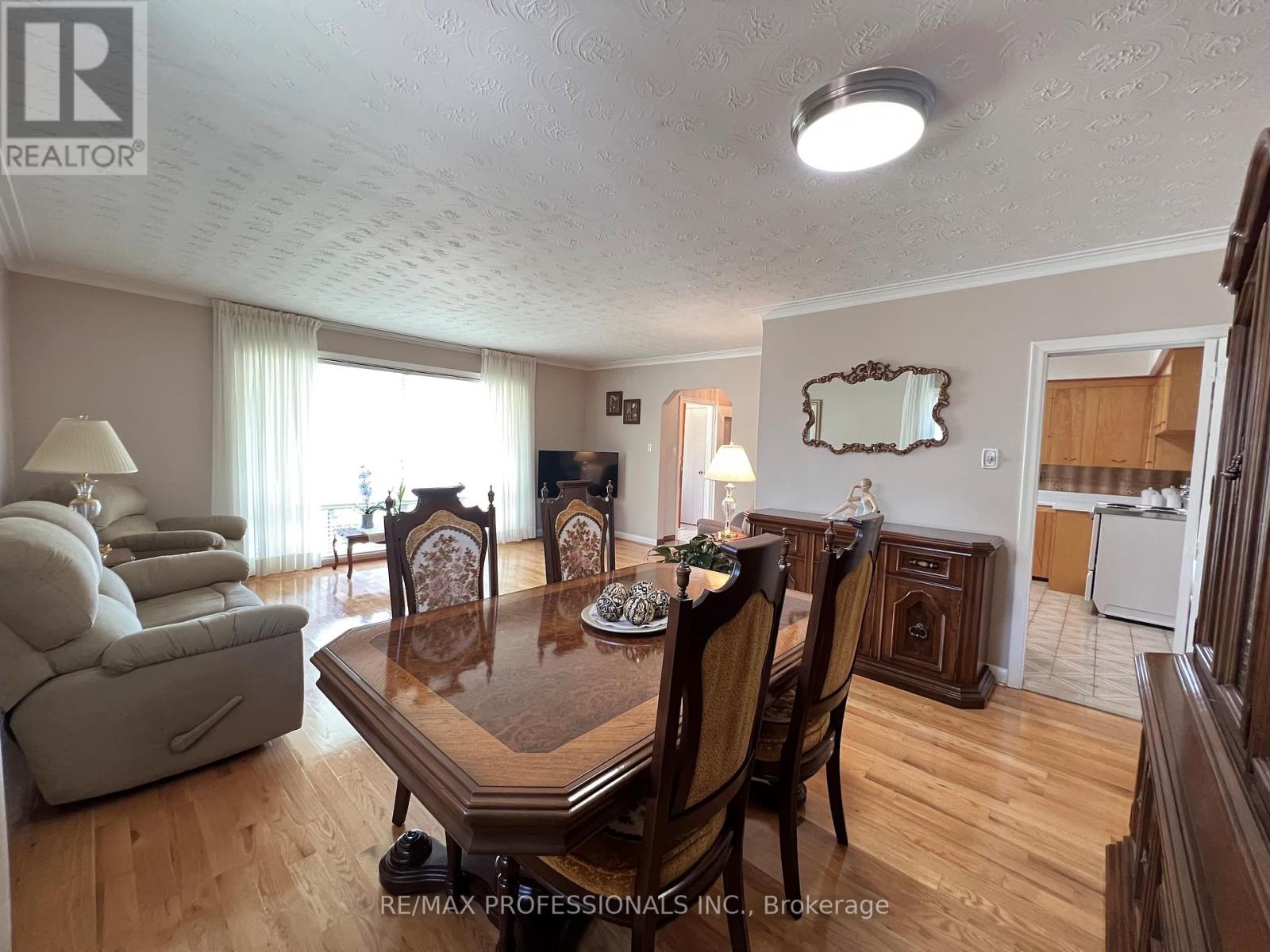 4 Vauxhall Drive, Toronto, Ontario  M1P 1P7 - Photo 10 - E13172740