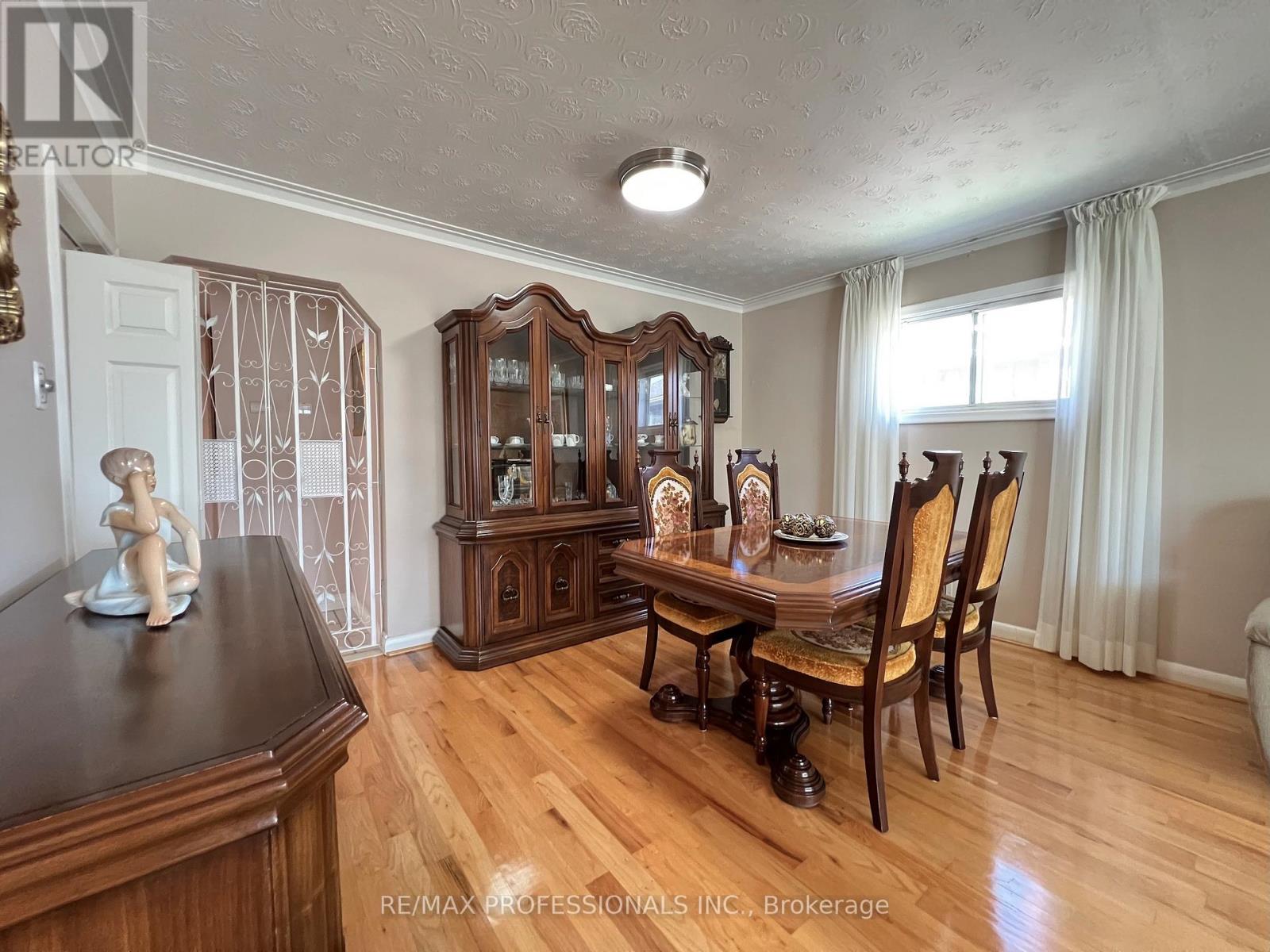 4 Vauxhall Drive, Toronto, Ontario  M1P 1P7 - Photo 11 - E13172740