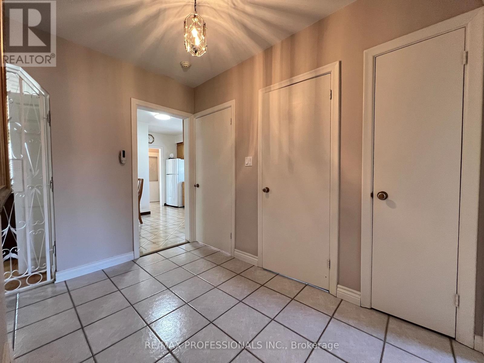 4 Vauxhall Drive, Toronto, Ontario  M1P 1P7 - Photo 14 - E13172740