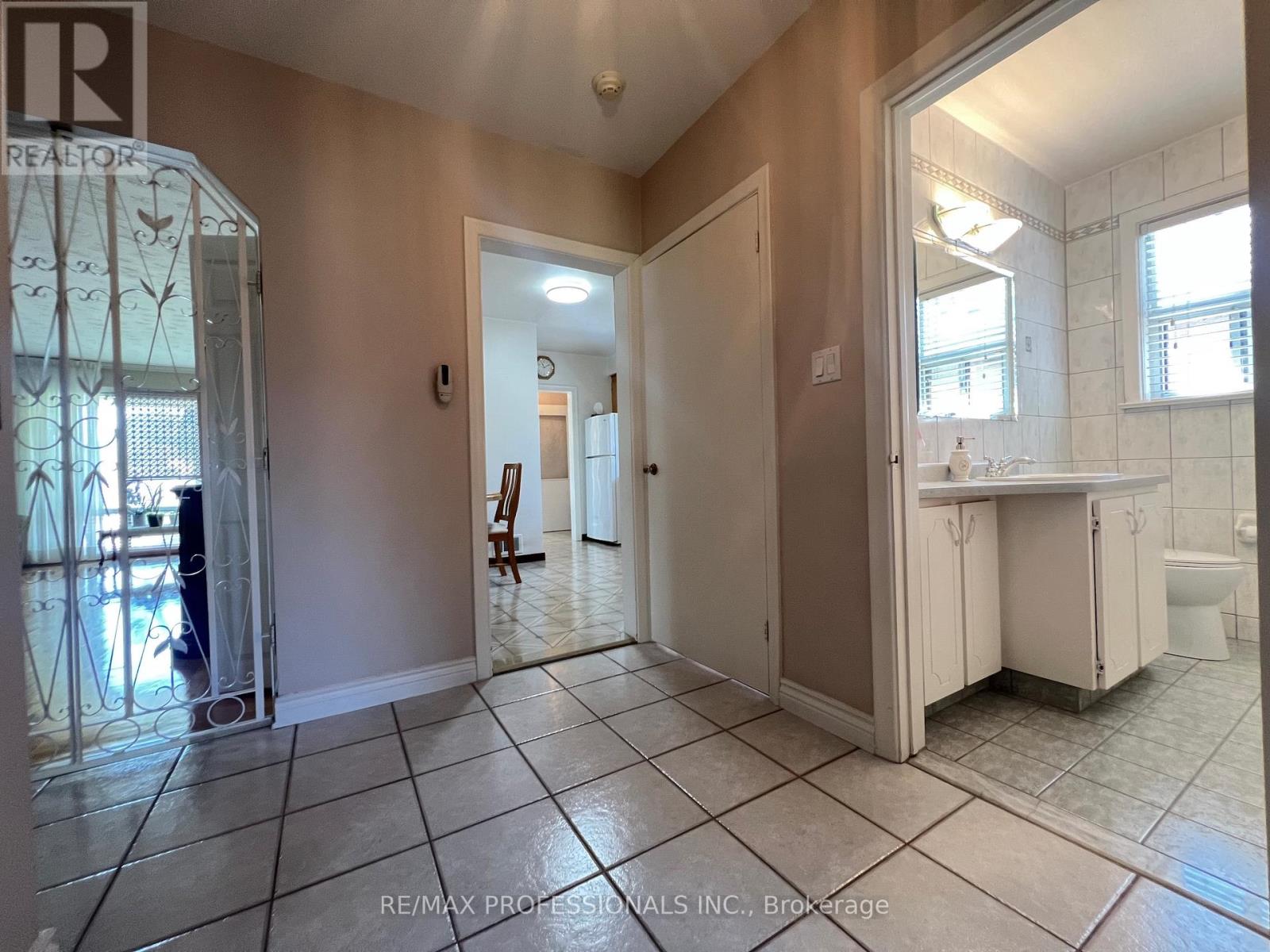 4 Vauxhall Drive, Toronto, Ontario  M1P 1P7 - Photo 15 - E13172740