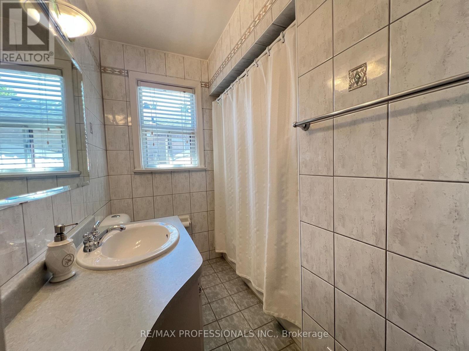 4 Vauxhall Drive, Toronto, Ontario  M1P 1P7 - Photo 20 - E13172740