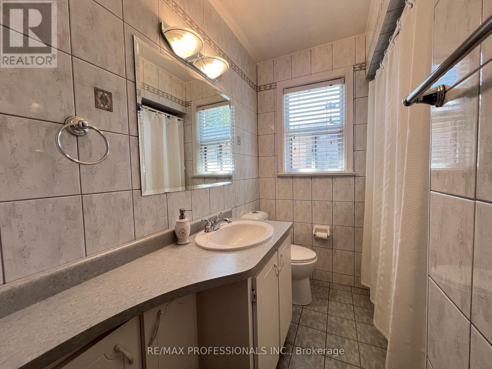 4 Vauxhall Drive, Toronto, Ontario  M1P 1P7 - Photo 22 - E13172740