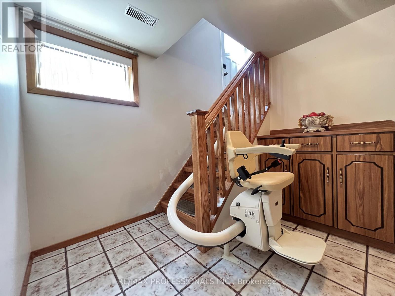 4 Vauxhall Drive, Toronto, Ontario  M1P 1P7 - Photo 32 - E13172740