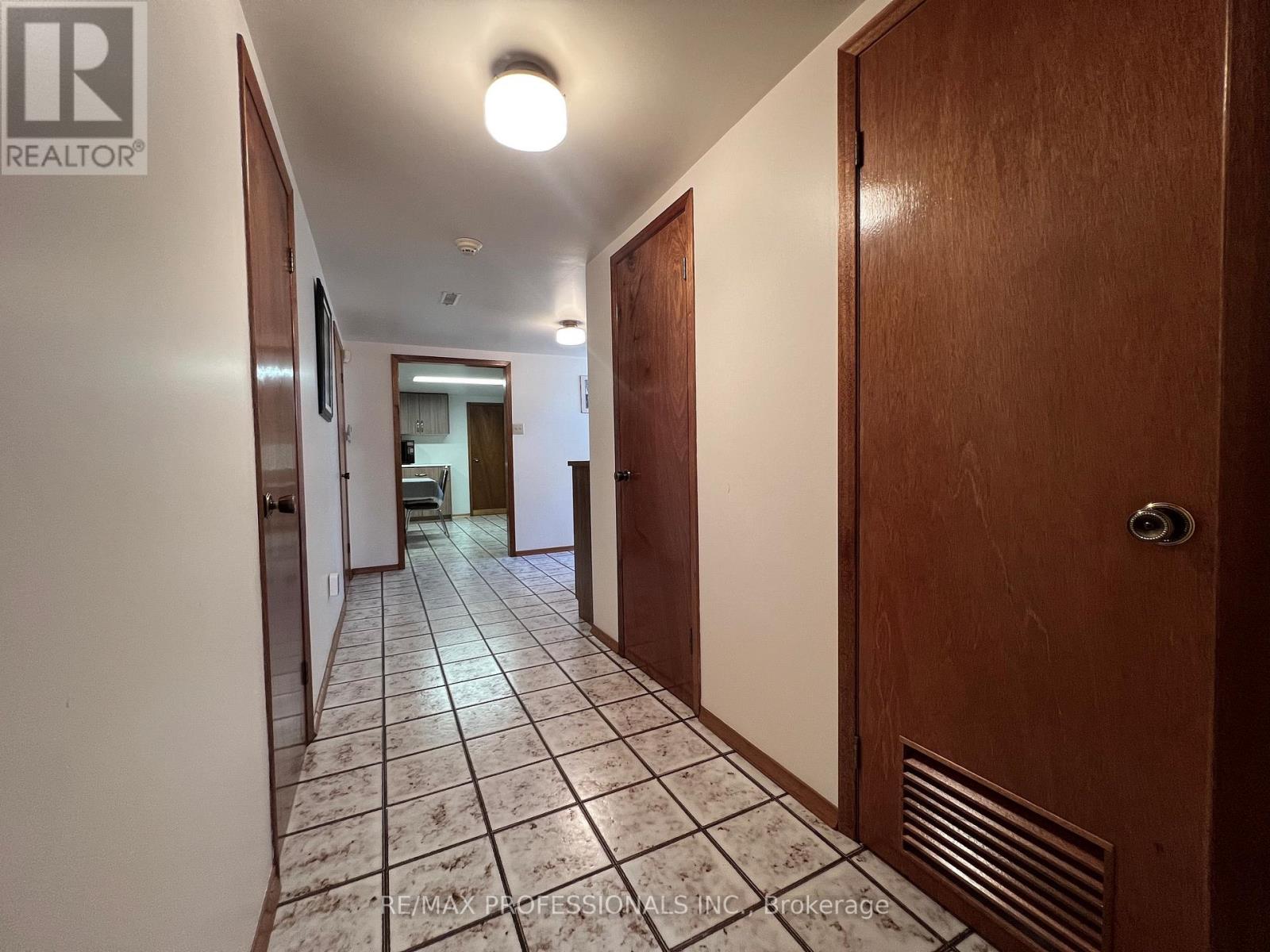 4 Vauxhall Drive, Toronto, Ontario  M1P 1P7 - Photo 39 - E13172740