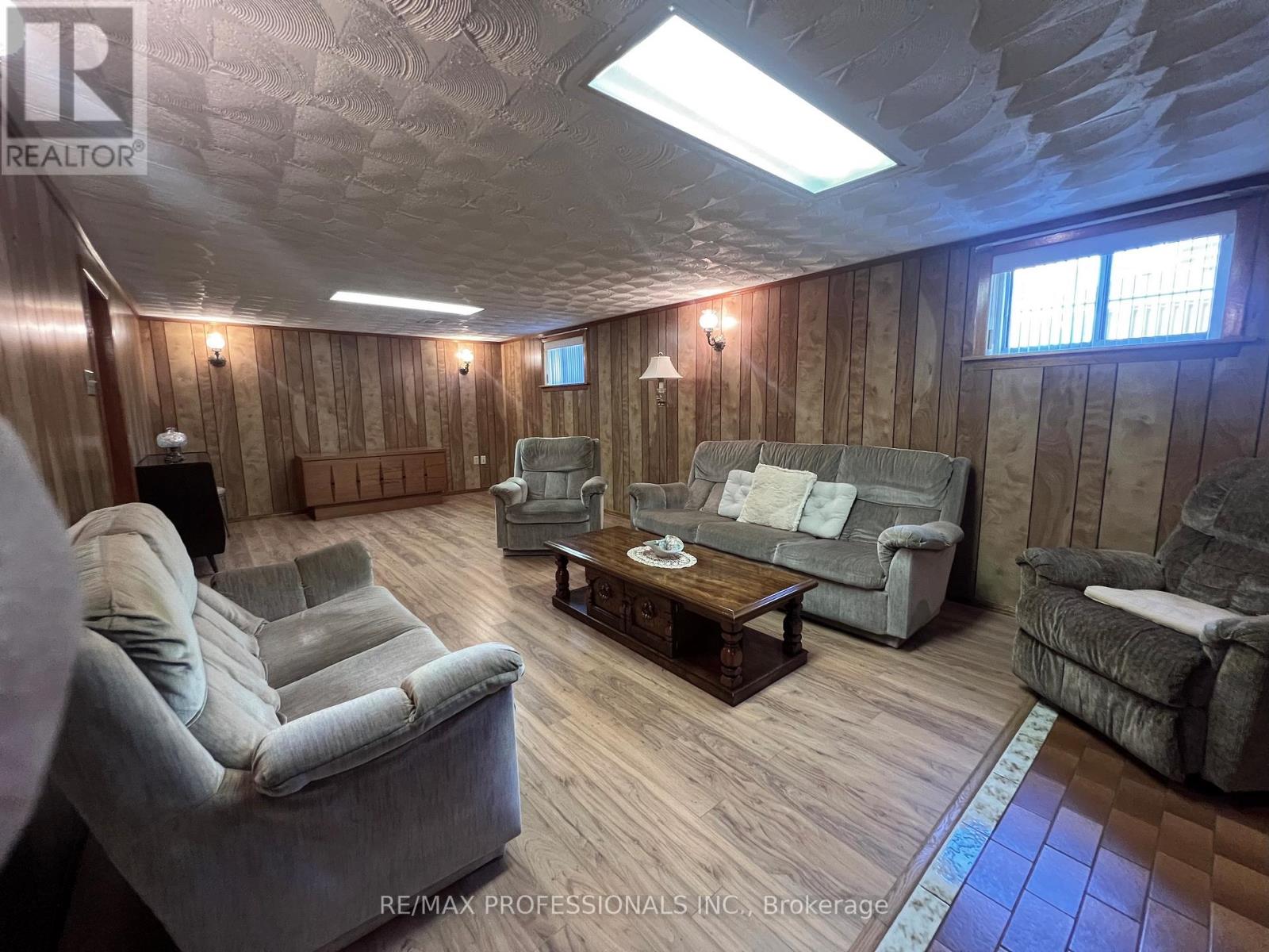 4 Vauxhall Drive, Toronto, Ontario  M1P 1P7 - Photo 41 - E13172740