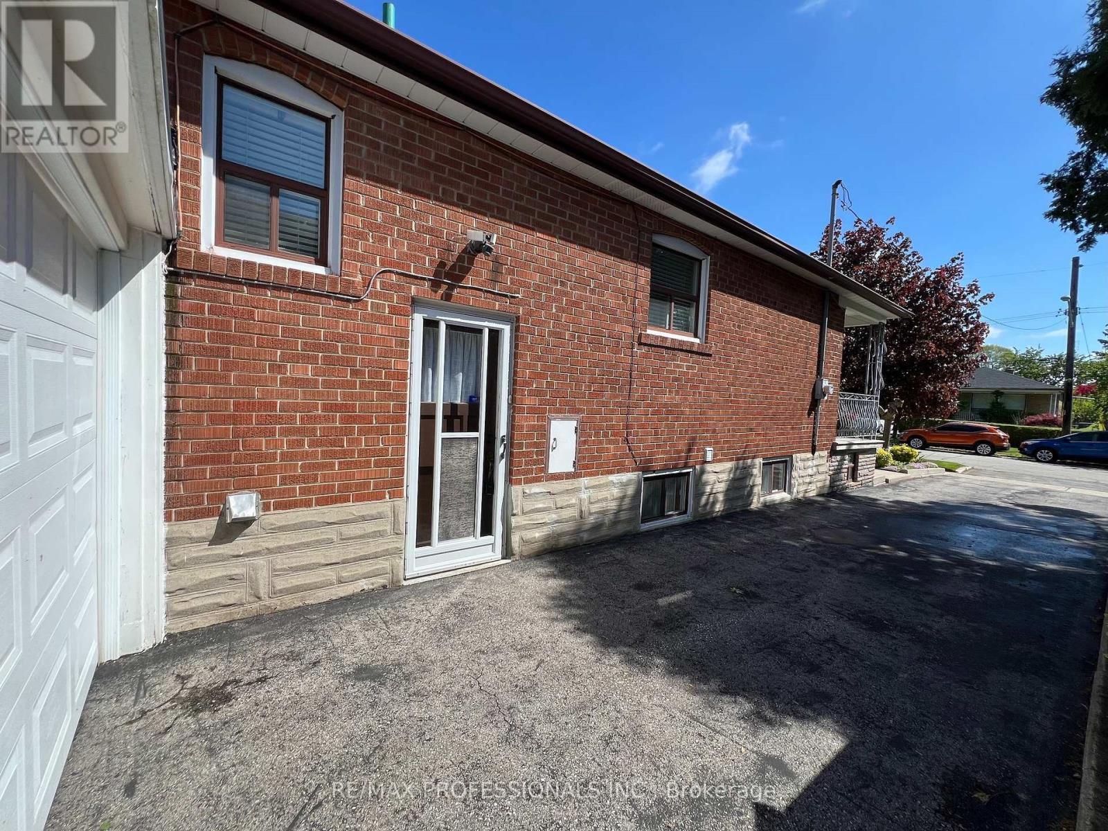 4 Vauxhall Drive, Toronto, Ontario  M1P 1P7 - Photo 46 - E13172740