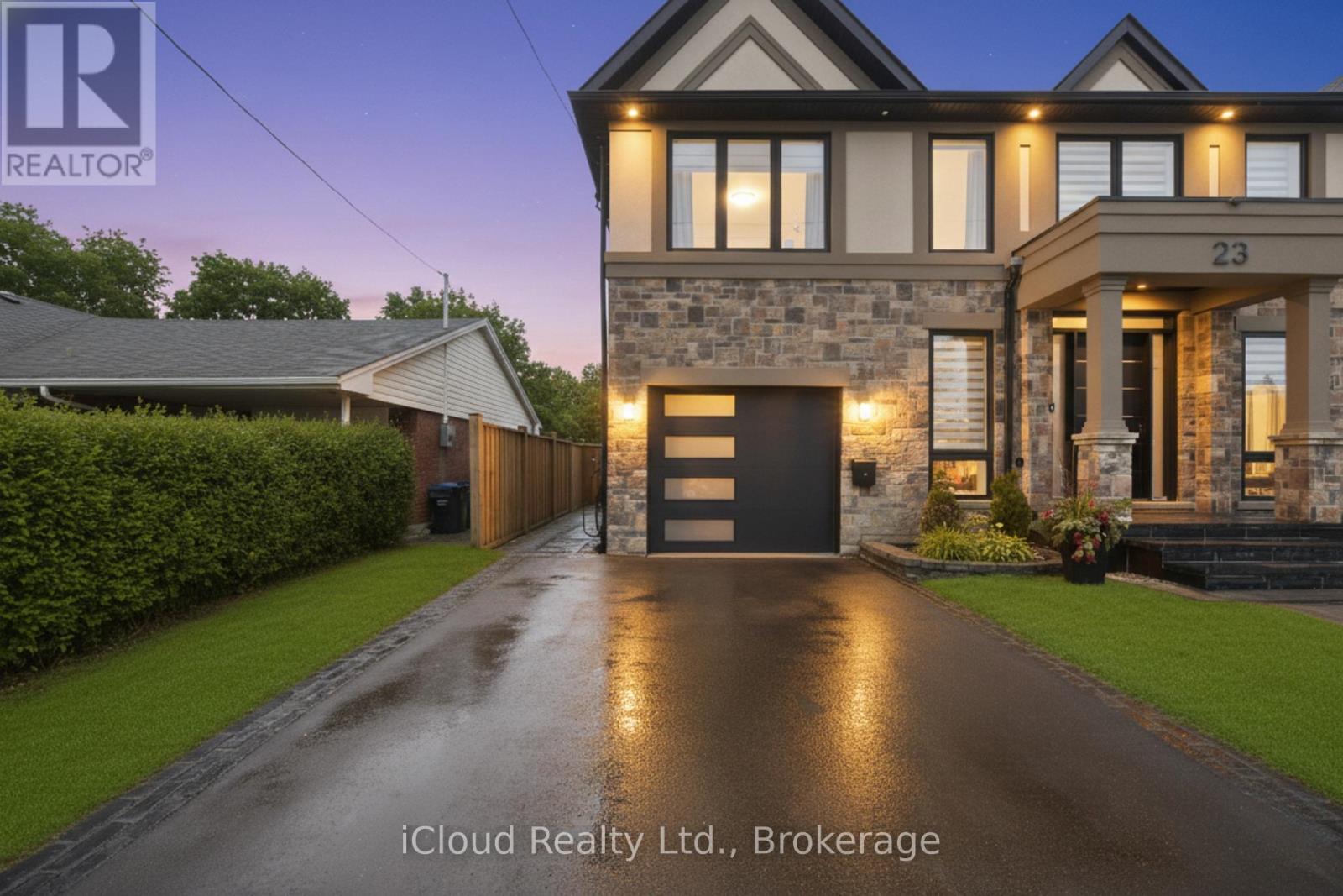 B - 23 Swanhurst Boulevard, Mississauga, Ontario  L5N 1B6 - Photo 2 - W12861398