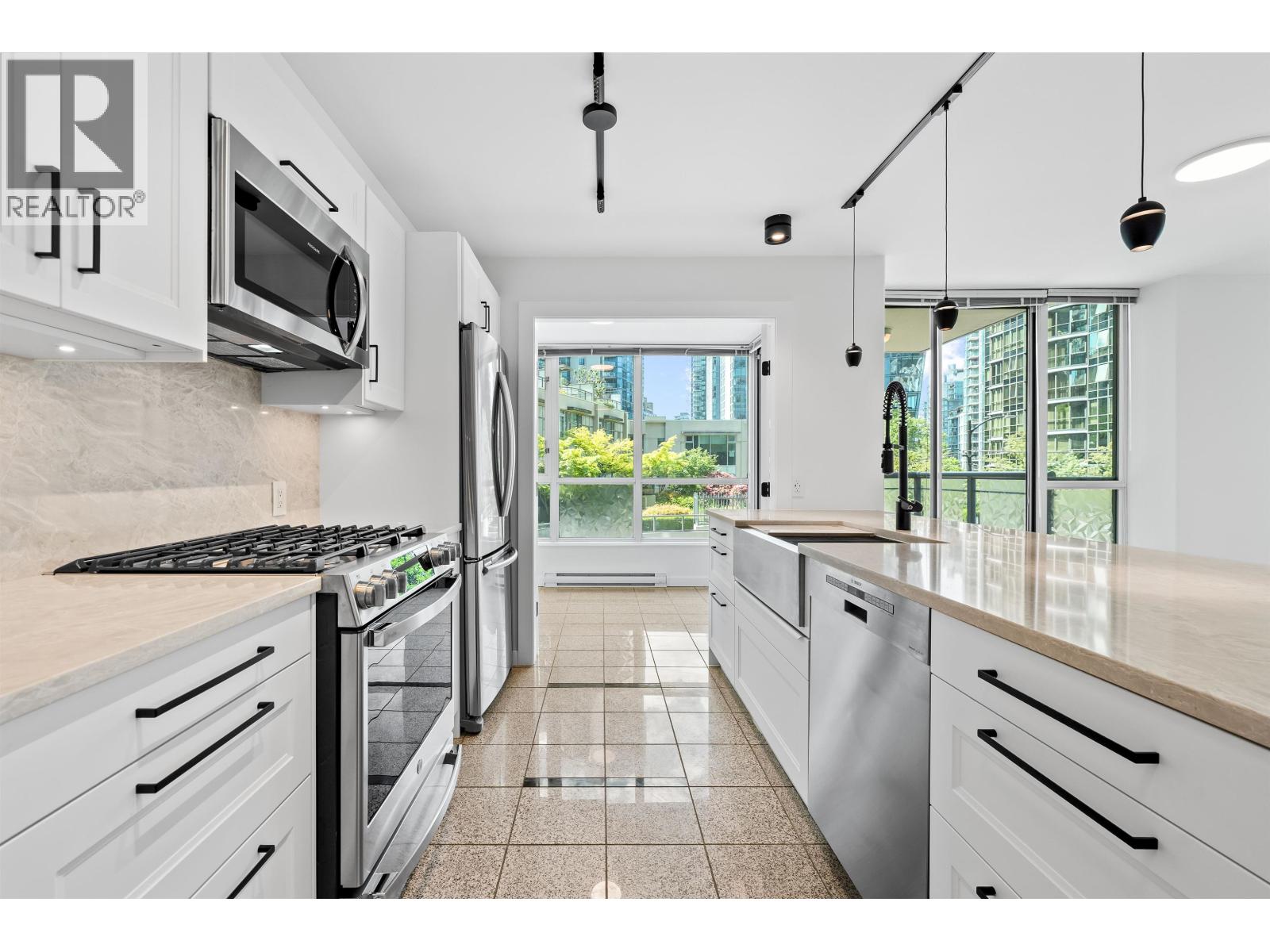 305 1328 W Pender Street, Vancouver, British Columbia  V6E 4T1 - Photo 6 - R3127643