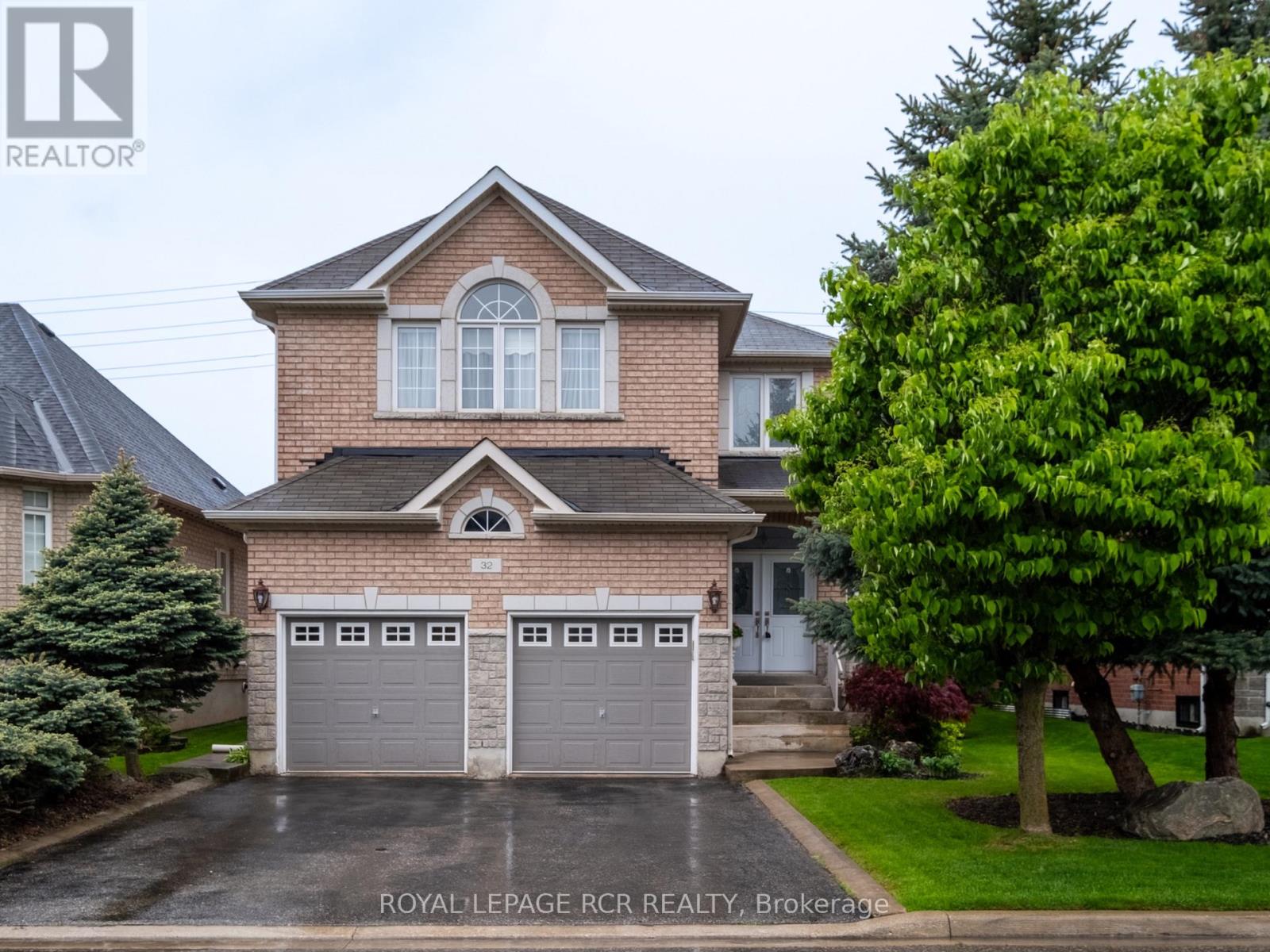 32 DOKKUM CRESCENT, Brampton, Ontario