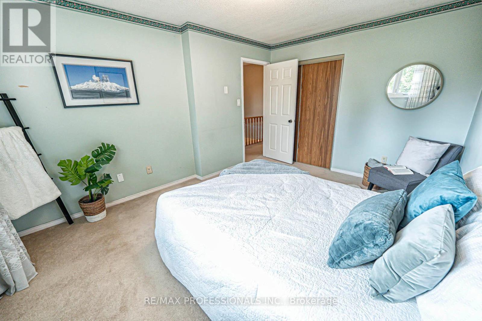 3953 Selkirk Place, Mississauga, Ontario  L5L 3L5 - Photo 25 - W13172718