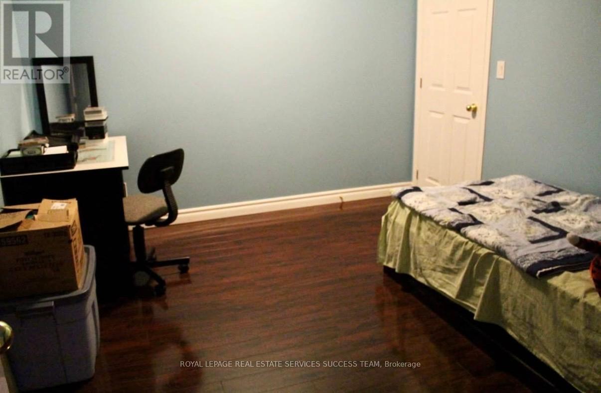 19 Lyndbrook (Basement) Crescent, Brampton, Ontario  L6P 2P1 - Photo 7 - W13172734