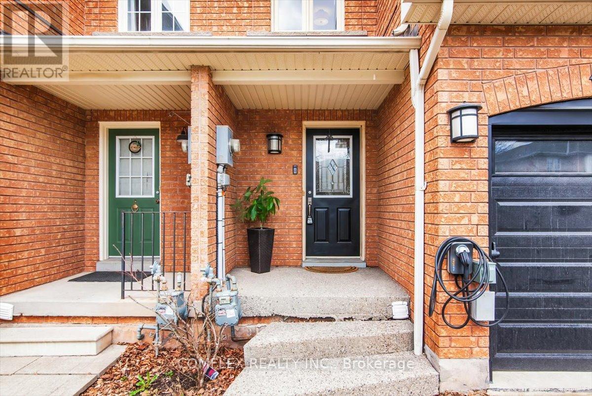 4417 Vallence Drive, Burlington, Ontario  L7L 6J7 - Photo 2 - W13172742