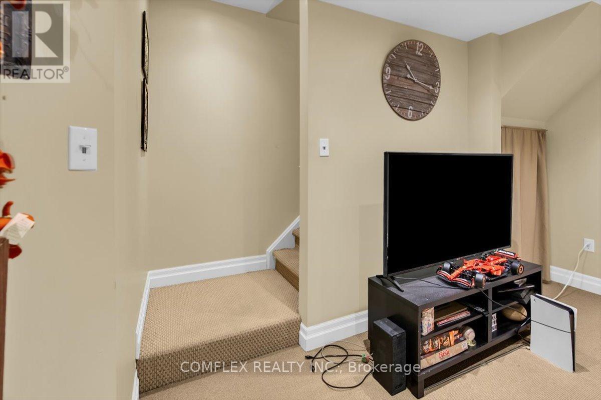 4417 Vallence Drive, Burlington, Ontario  L7L 6J7 - Photo 30 - W13172742