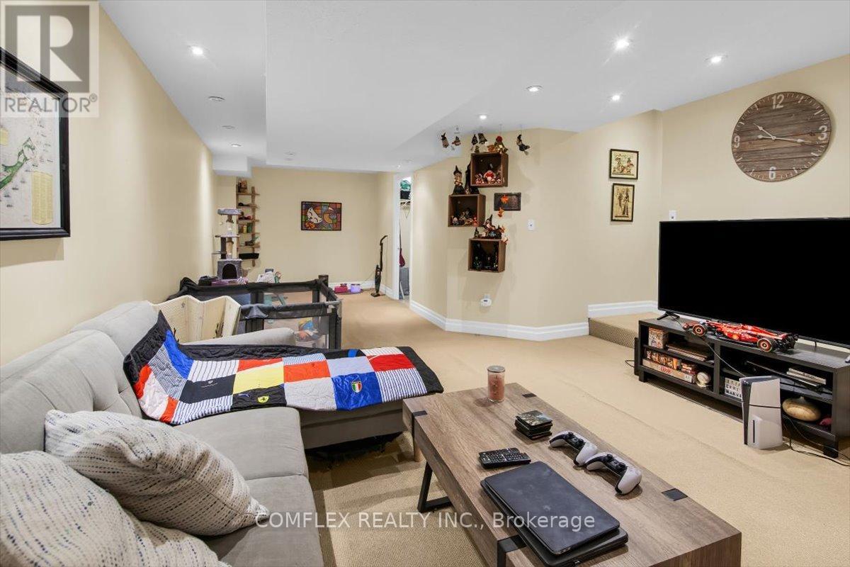 4417 Vallence Drive, Burlington, Ontario  L7L 6J7 - Photo 33 - W13172742