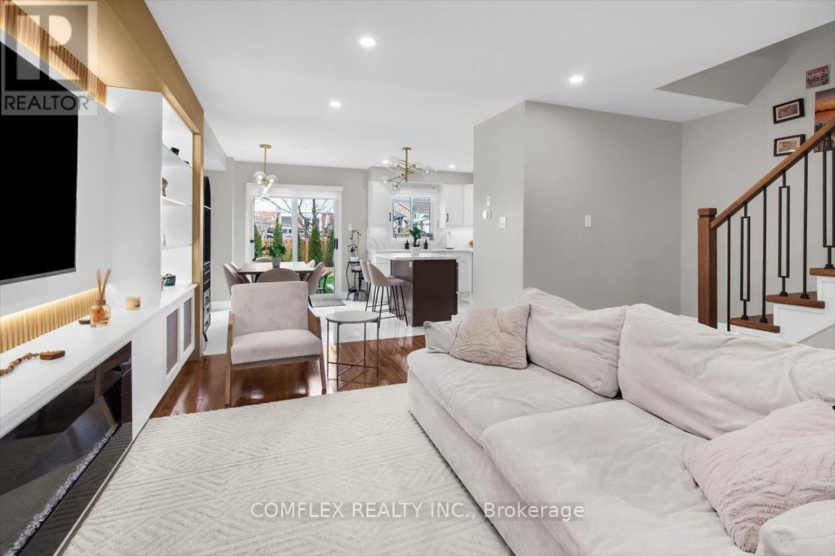 4417 Vallence Drive, Burlington, Ontario  L7L 6J7 - Photo 7 - W13172742