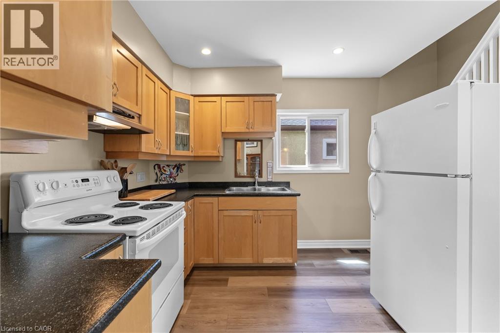 17 Moote Street, St. Catharines, Ontario  L2N 1B3 - Photo 12 - 40832373